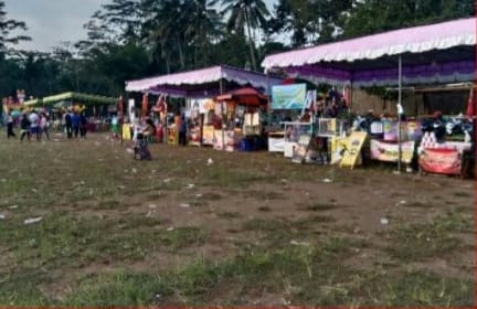 Polsek Sidomukti Berikan Pengamanan Festival Banjarsari Dan UMKM Di Lapangan Kecandran
