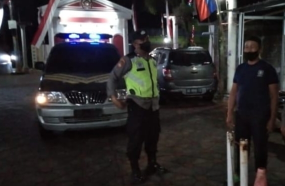 Polsek Tingkir Tingkatkan  Patroli Malam Di Kawasan Perumahan Antisipasi Tindak Kejahatan