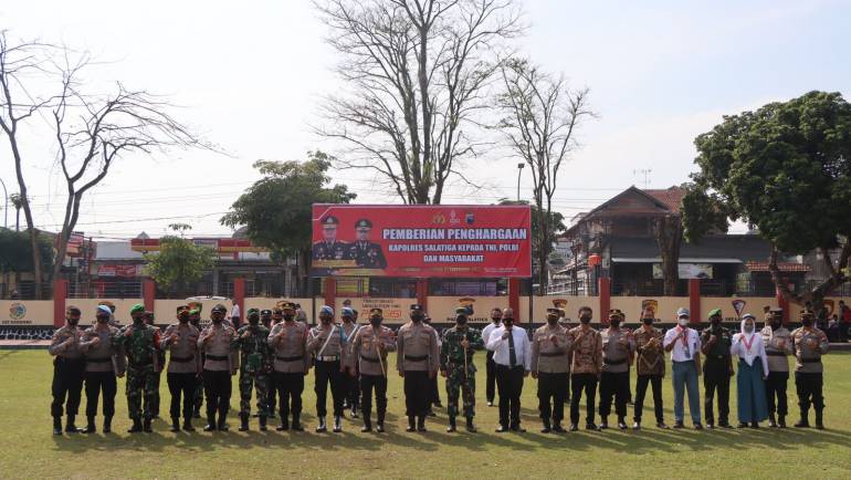 Kapolres Salatiga Berikamn Apresiasi Kepada Personil Polri, TNI Dan Masyarakat Yang Kontribusi Positif