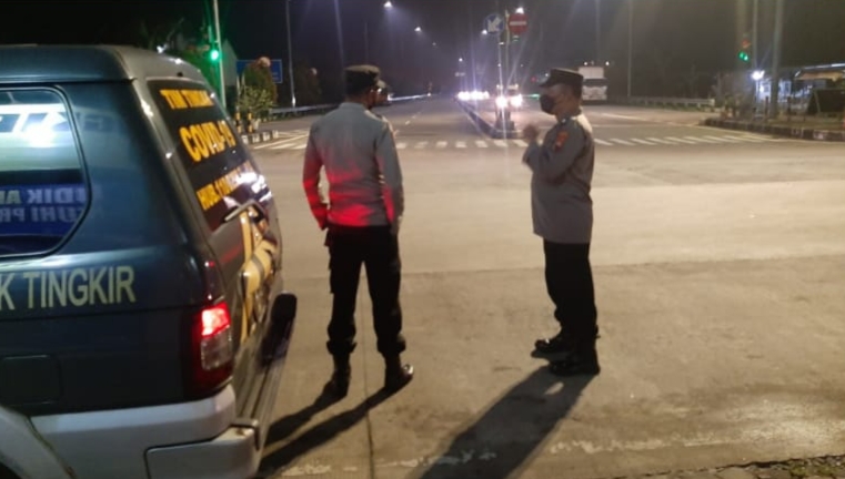 Berikan Kenyamanan Kepada Masyarakat Patroli Malam Polsek Tingkir Sambang Ke Exit Tol Salatiga