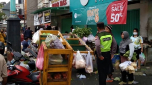 Waspadai Peredaran Upal, Patroli Polsek Tingkir Sambang Ke Pasar Pagi Salatiga