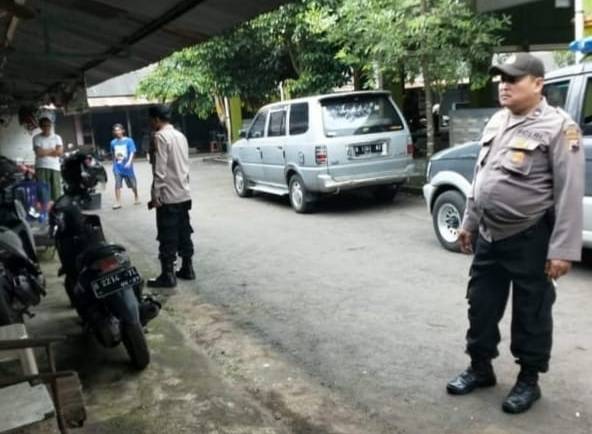 Patroli Di Pasar Andong, Unit Samapta Polsek Sidomukti Himbau Pedagang Dan Pengunjung  Waspadai Curanmor