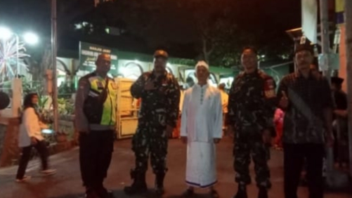 Anggota Polsek Tingkir Berikan Pengamanan Kegiatan Takbir Keliling Idul Fitri 1 Syawal 1444 H