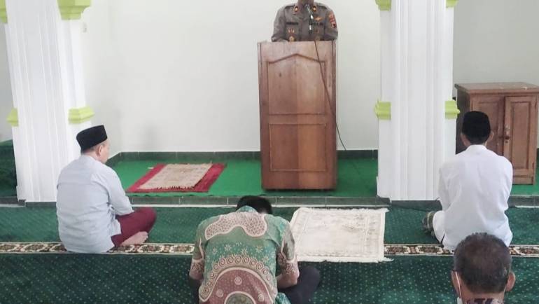 Jamaah Masjid Baiturrahman Agar Menghindari Kegiatan Yang Dapat Mengganggu Kamtibmas, Pesan Kapolsek Sidomukti