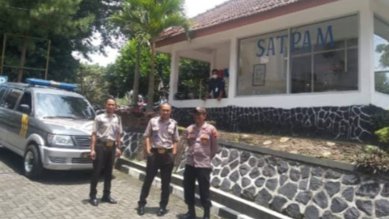 Waspadai Pelaku 3C, Pesan Patroli Polsek Sidomukti Kepada Security RS Paru dr. Ario Wirawan Salatiga