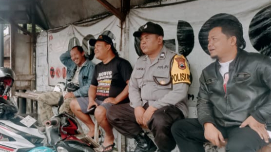 Antisipasi Gangguan Kamtibmas, Patroli Polsek Tingkir Temui Opang Terminal Salatiga