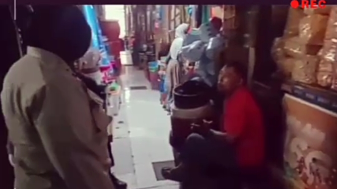 Patroli Polwan Polsek Tingkir Himbau Pedagang Pasar Raya Waspadai Peredaran Upal