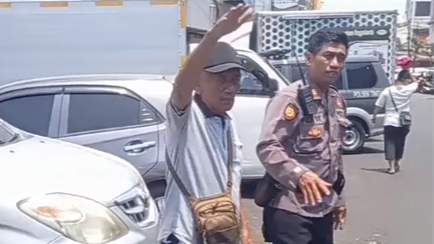 Cegah Gangguan Kamtibmas, Patroli Polsek Tingkir Sambang ke Pasar Raya Salatiga