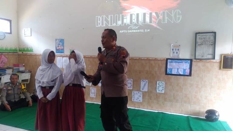 Polsek Sidomukti Berikan Sosialisasi Anti Bullying Di SD Negeri 06 Mangunsari Salatiga