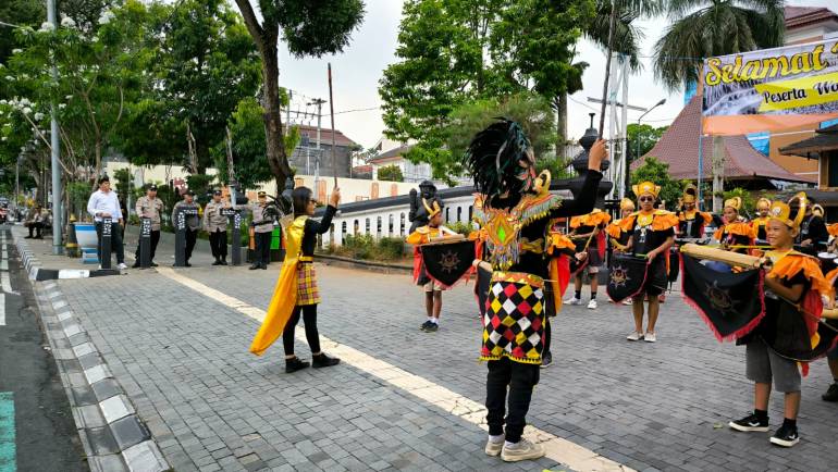 Anggota Polsek Sidomukti Pam Salatiga Culture Event Yang Diadakan Dinas Kebudayaan Dan Pariwisata