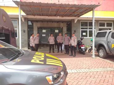 Kapolsek Sidomukti Pimpin Patroli ke Gudang Logistik KPU